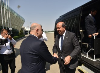 Ersin Tatar Azərbaycana gəlib