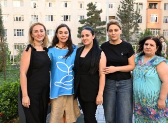 Heydər Əliyev Fondunun vitse-prezidenti Leyla Əliyevanın iştirakı ilə “Bizim həyət” layihəsi çərçivəsində yenilənmiş növbəti həyət sakinlərin istifadəsinə verilib