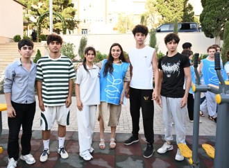Heydər Əliyev Fondunun vitse-prezidenti Leyla Əliyevanın iştirakı ilə “Bizim həyət” layihəsi çərçivəsində yenilənmiş növbəti həyət sakinlərin istifadəsinə verilib