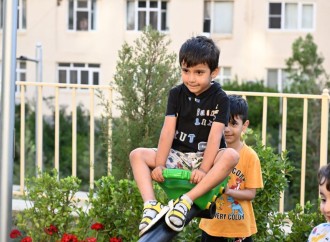 Heydər Əliyev Fondunun vitse-prezidenti Leyla Əliyevanın iştirakı ilə “Bizim həyət” layihəsi çərçivəsində yenilənmiş növbəti həyət sakinlərin istifadəsinə verilib