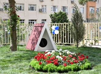Heydər Əliyev Fondunun vitse-prezidenti Leyla Əliyevanın iştirakı ilə “Bizim həyət” layihəsi çərçivəsində yenilənmiş növbəti həyət sakinlərin istifadəsinə verilib