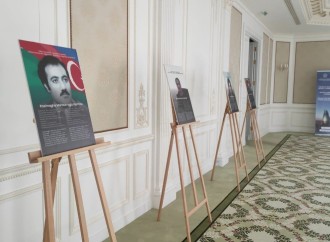Azərbaycanın Fransadakı səfirliyi Ermənistanın təcavüzü nəticəsində həlak olmuş jurnalistlərin xatirəsinə həsr olunmuş sərgidən görüntülər yayıb