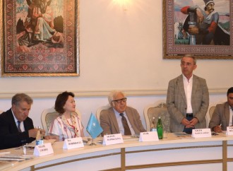 Türk Mədəniyyəti və İrsi Fondunun nəşr etdiyi “Özümüzü Kəsən Qılınc” kitabı ictimaiyyətə təqdim edilib