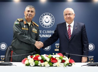 İstanbulda Azərbaycan və Türkiyə müdafiə nazirləri arasında görüş keçirilib