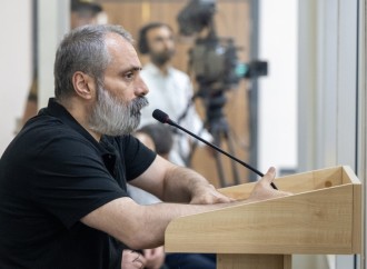 Ermənistan silahlı qüvvələrinin hücumları nəticəsində yaralanmış, mina qurbanı olmuş, evləri dağılmış şəxslər məhkəmədə ifadə veriblər