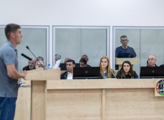 Ermənistan silahlı qüvvələrinin hücumları nəticəsində yaralanmış, mina qurbanı olmuş, evləri dağılmış şəxslər məhkəmədə ifadə veriblər