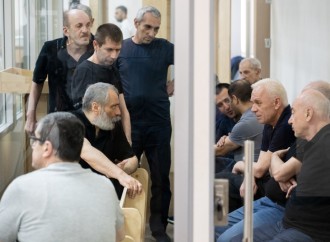 Ermənistan silahlı qüvvələrinin hücumları nəticəsində yaralanmış, mina qurbanı olmuş, evləri dağılmış şəxslər məhkəmədə ifadə veriblər