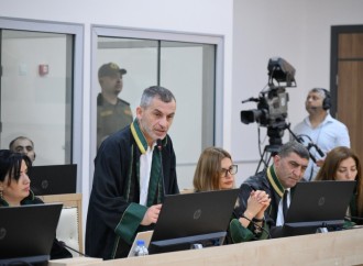 Ermənistan silahlı qüvvələrinin hücumları nəticəsində yaralanmış, mina qurbanı olmuş, əsirlikdə və girovluqda saxlanılmış şəxslər məhkəmədə ifadə veriblər
