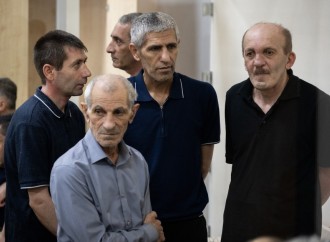 Ermənistan silahlı qüvvələrinin hücumları nəticəsində doğmaları itkin düşmüş, yaralanmış, mina qurbanı olmuş, əsirlikdə işgəncələrə məruz qalmış şəxslər məhkəmədə ifadə veriblə