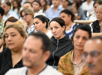 Ermənistan silahlı qüvvələrinin hücumları nəticəsində doğmaları itkin düşmüş, yaralanmış, mina qurbanı olmuş, əsirlikdə işgəncələrə məruz qalmış şəxslər məhkəmədə ifadə veriblə