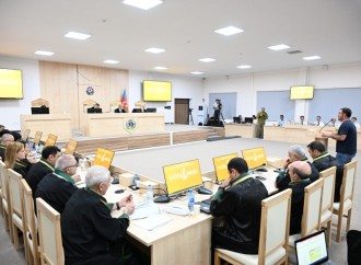 Ermənistan silahlı qüvvələrinin hücumları nəticəsində doğmaları itkin düşmüş, yaralanmış, mina qurbanı olmuş, əsirlikdə işgəncələrə məruz qalmış şəxslər məhkəmədə ifadə veriblə