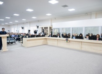 Ermənistan silahlı qüvvələrinin hücumları nəticəsində doğmaları itkin düşmüş, yaralanmış, mina qurbanı olmuş, əsirlikdə işgəncələrə məruz qalmış şəxslər məhkəmədə ifadə veriblə