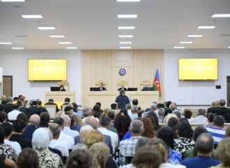 Ermənistan silahlı qüvvələrinin Zəngilana hücumları nəticəsində məcburi köçkün düşmüş, yaralanmış, doğmaları öldürülmüş şəxslər məhkəmədə ifadə veriblər