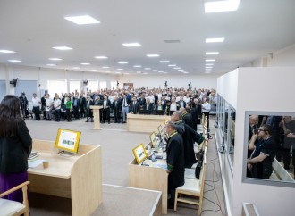 Ermənistan silahlı qüvvələrinin Xankəndiyə, Laçına, Kəlbəcərə, Ağdərəyə, Cəbrayıla, Füzuliyə hücumları nəticəsində məcburi köçkün düşmüş, yaralanmış, doğmaları öldürülmüş şəxslər məhkəmədə ifadə veriblər