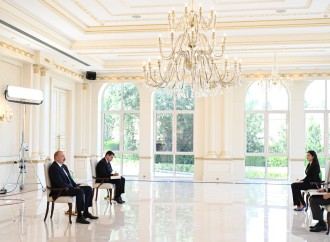 Prezident İlham Əliyev Slovakiyanın Azərbaycanda yeni təyin olunmuş səfirinin etimadnaməsini qəbul edib