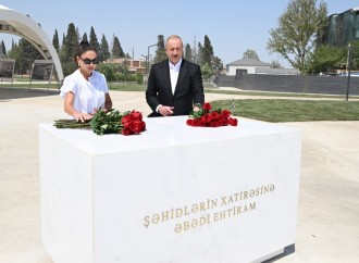 Prezident İlham Əliyev və Birinci xanım Mehriban Əliyeva Gәncә Memorial Kompleksində görülən işlərlə tanış olublar