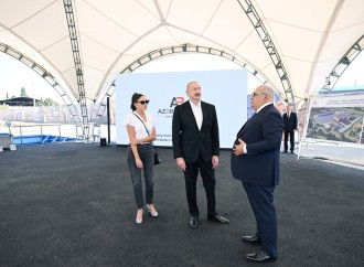 Prezident İlham Əliyev və Birinci xanım Mehriban Əliyeva Gəncədə bazalt məhsullarının istehsalı müəssisəsinin təməlqoyma mərasimində iştirak ediblər