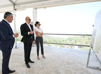 Prezident İlham Əliyev və Birinci xanım Mehriban Əliyeva “Hacıkənd” istirahət kompleksinin tikintisi ilə tanış olublar