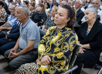 Ermənistan silahlı qüvvələrinin Xocalıya, Laçına, Kəlbəcərə, Qubadlıya hücumları nəticəsində məcburi köçkün düşmüş, yaralanmış, doğmaları öldürülmüş şəxslər məhkəmədə ifadə veriblər