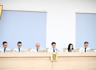Ermənistan silahlı qüvvələrinin Xocalıya, Laçına, Kəlbəcərə, Qubadlıya hücumları nəticəsində məcburi köçkün düşmüş, yaralanmış, doğmaları öldürülmüş şəxslər məhkəmədə ifadə veriblər