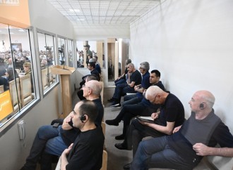Ermənistan silahlı qüvvələrinin Xocalıya, Laçına, Kəlbəcərə, Qubadlıya hücumları nəticəsində məcburi köçkün düşmüş, yaralanmış, doğmaları öldürülmüş şəxslər məhkəmədə ifadə veriblər