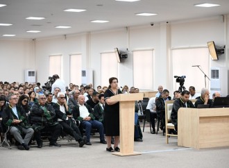 Ermənistan silahlı qüvvələrinin Ağdama, Laçına, Qubadlıya, Füzuliyə hücumları nəticəsində məcburi köçkün düşmüş, yaralanmış, girovluqda işgəncələrə məruz qalmış şəxslər məhkəmədə ifadə veriblər