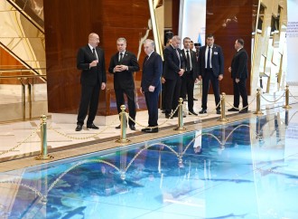 Türkmənbaşı şəhərində Prezident İlham Əliyev, Qurbanqulu Berdiməhəmmədov və Şavkat Mirziyoyev arasında yüksəksəviyyəli görüş keçirilib