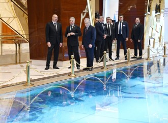 Türkmənbaşı şəhərində Prezident İlham Əliyev, Qurbanqulu Berdiməhəmmədov və Şavkat Mirziyoyev arasında yüksəksəviyyəli görüş keçirilib