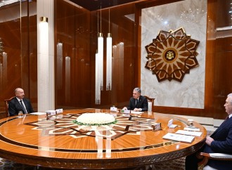 Türkmənbaşı şəhərində Prezident İlham Əliyev, Qurbanqulu Berdiməhəmmədov və Şavkat Mirziyoyev arasında yüksəksəviyyəli görüş keçirilib