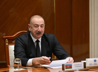 Türkmənbaşı şəhərində Prezident İlham Əliyev, Qurbanqulu Berdiməhəmmədov və Şavkat Mirziyoyev arasında yüksəksəviyyəli görüş keçirilib