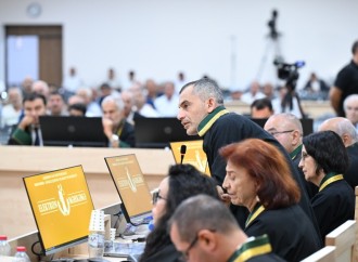 Ermənistan silahlı qüvvələrinin Şuşaya, Kəlbəcərə, Füzuliyə, Zəngilana hücumları nəticəsində zərər çəkmiş şəxslər məhkəmədə ifadə veriblər