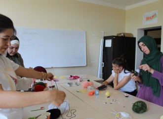 Qəbələ rayonunda aztəminatlı xanımlara əl işlərinin öyrədilməsi təlimləri uğurla başa çatıb