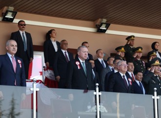 Azərbaycan müdafiə naziri Türkiyədə hərbi məktəblərin buraxılış mərasimlərində iştirak edib