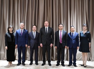 Prezident İlham Əliyev Tiencində "CETC" korporasiyasının baş direktoru ilə görüşüb