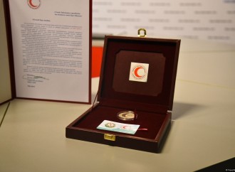 Qızıl Aypara Cəmiyyəti Trend İnformasiya Agentliyini 100 illik yubiley medalı ilə təltif edib
