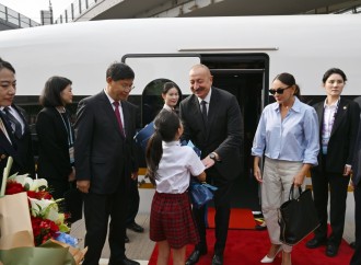 Prezidenti İlham Əliyev və Birinci xanım Mehriban Əliyeva qatarla Pekinə gəliblər