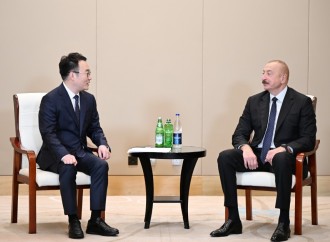 Prezident İlham Əliyev Tiencin şəhərində “Powerchina group” şirkətlər qrupunun icraçı vitse-prezidenti ilə görüşüb