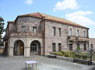 Xankəndidə qondarma rejimin “XİN”inin binasının söküntüsünə başlanılıb