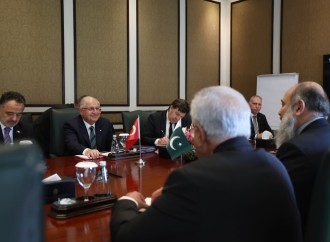 Türkiyə müdafiə naziri Pakistana rəsmi səfər edib