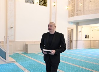 Prezident İlham Əliyev Hadrut qəsəbəsində inşa olunmuş məscidin açılışında iştirak edib