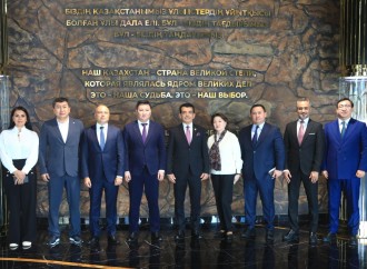 Türk mədəniyyəti və irsi fondunun təşəbbüsü ilə ICESCO-nun baş direktoru Türkistan vilayəti akim müavini və Türkistan şəhəri akimi ilə bir araya gəlib