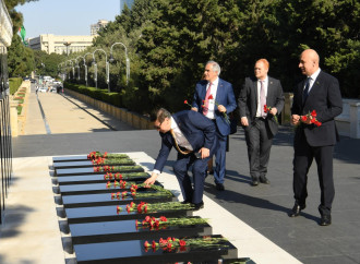Çili parlamentariləri Ulu Öndərin məzarını və Şəhidlər xiyabanını ziyarət ediblər