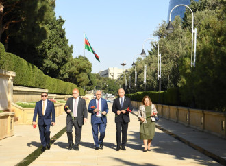 Çili parlamentariləri Ulu Öndərin məzarını və Şəhidlər xiyabanını ziyarət ediblər