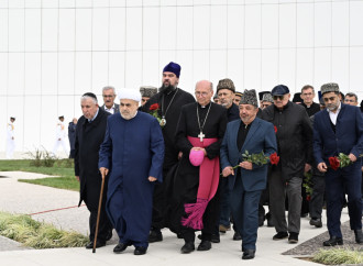 Dövlət və hökumət rəsmiləri Zəfər parkını ziyarət edirlər