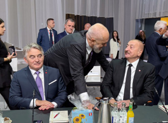 Prezident İlham Əliyev “Avropa Siyasi Birliyi”nin 7-ci Zirvə toplantısının açılış plenar sessiyasında iştirak edib