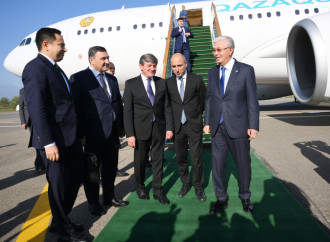 Qazaxıstan Prezidenti Kasım-Jomart Tokayev Azərbaycana səfərə gəlib