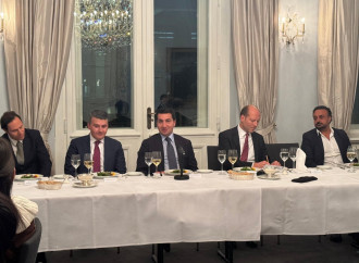 Hikmət Hacıyev Bundestaqın nümayəndələri ilə Azərbaycanın sülhün möhkəmləndirilməsində rolunu müzakirə edib