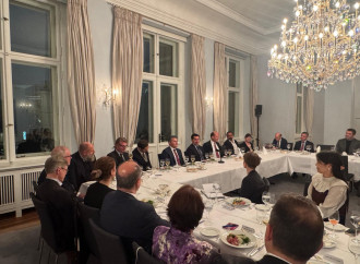 Hikmət Hacıyev Bundestaqın nümayəndələri ilə Azərbaycanın sülhün möhkəmləndirilməsində rolunu müzakirə edib