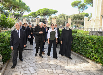 Birinci vitse-prezident Mehriban Əliyeva Vatikanda Müqəddəs Pavel Bazilikasının baş keşişi ilə görüşüb