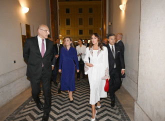 Birinci vitse-prezident Mehriban Əliyeva Azərbaycanın Müqəddəs Taxt-Tacdakı səfirliyinin inzibati ofisinin açılışında iştirak edib